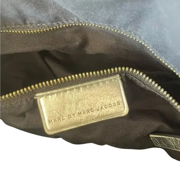 Marc by Marc Jacobs Silver Quilted Crossbody Bag - Picture 10 of 11